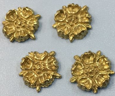 Ornamento de latón flor